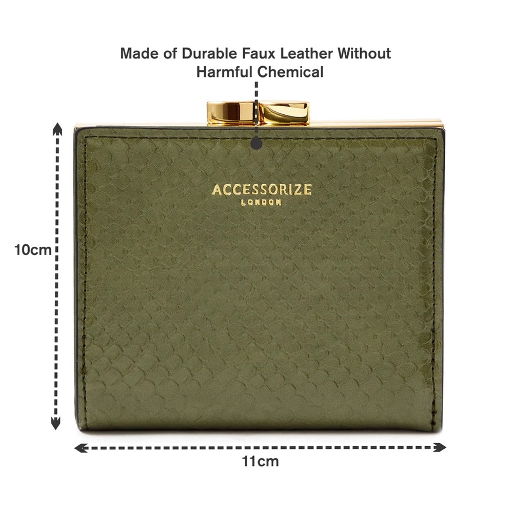 Accessorize London
Women's Faux Leather Clip
Frame Bella Wallet - olive | NWT - Picture 5 of 15